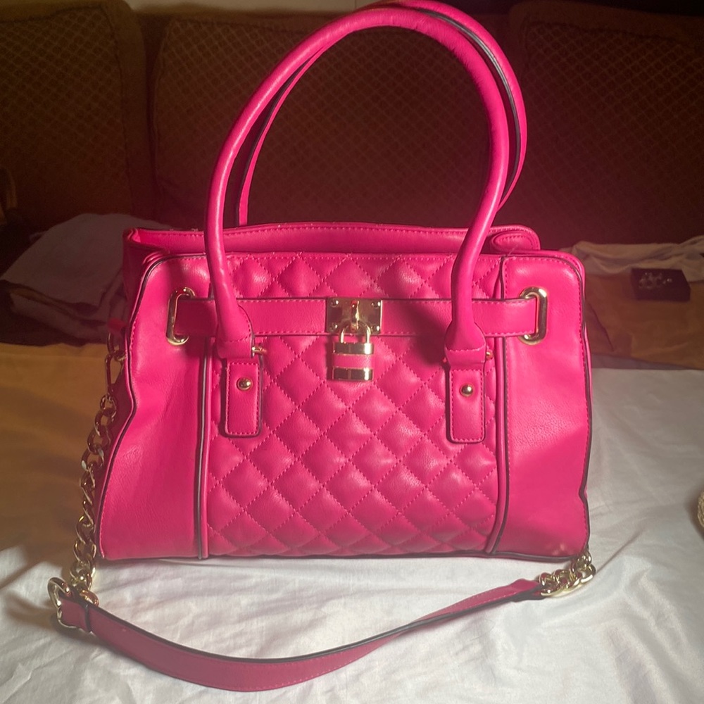 REALLY CUTE CHARMING CHARLIE HOT PINK POCKETBOOK ... make an offer